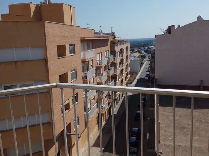 PISO SEMINUEVO CON BUENAS VISTAS HACIA LA PLAYA